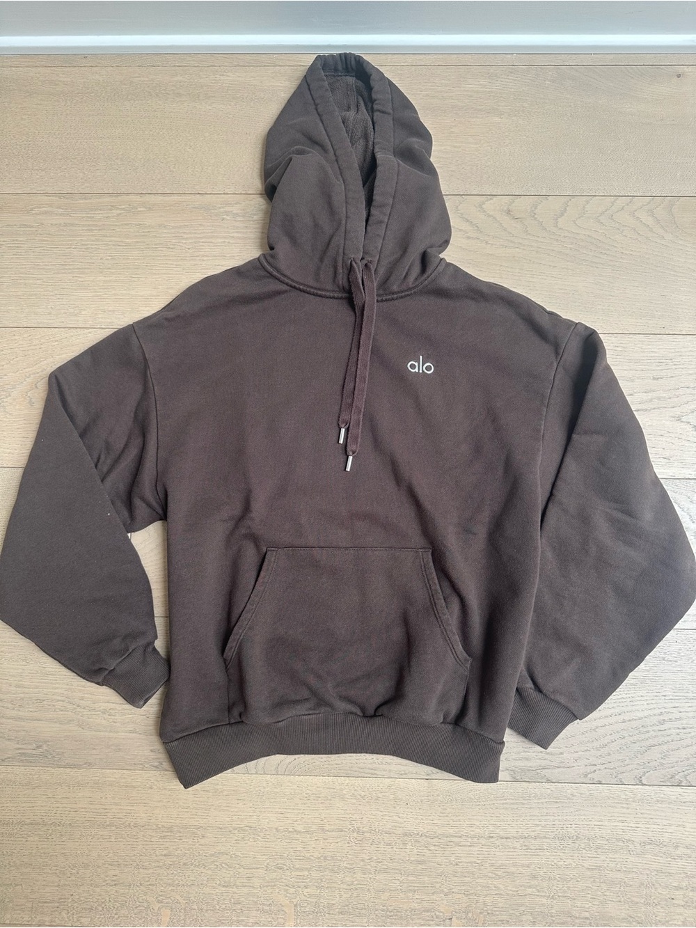 ALO Yoga Women’s Dark Brown Pullover Hoodie